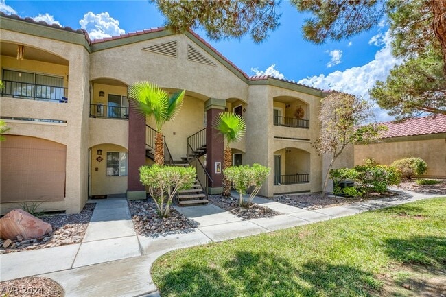 Building Photo - 7885 W Flamingo Rd