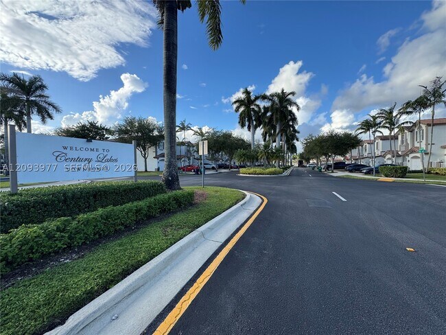 Building Photo - 6243 SW 165th Ave