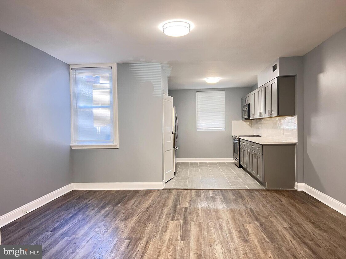 Foto principal - 3025 Magee Ave