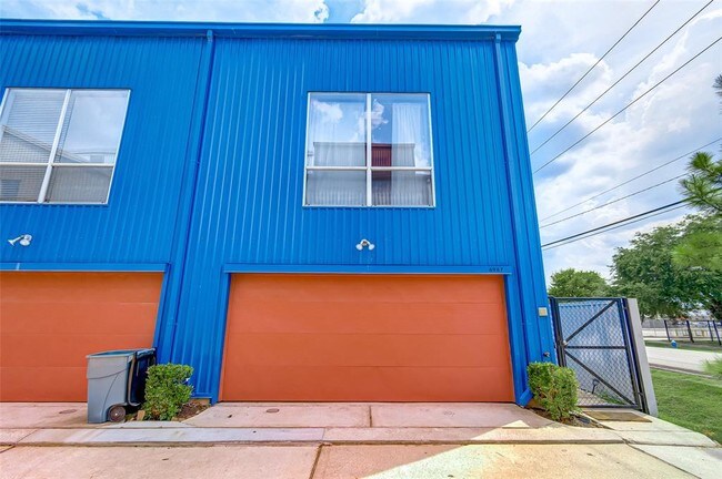 Foto del edificio - 6967 Ardmore St
