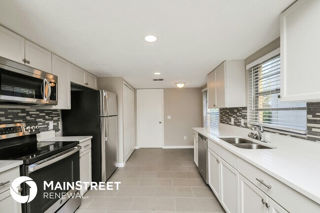 Foto del edificio - 1625 Crossridge Dr