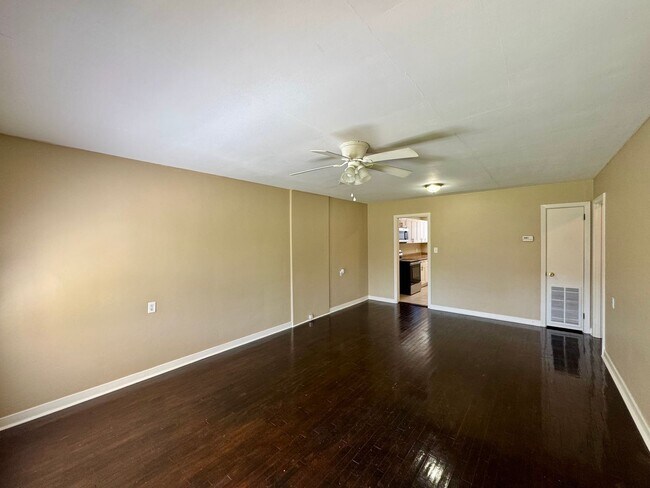Foto del edificio - 1706 E 28th St