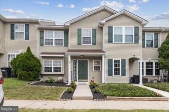 Building Photo - 105 Pin Oak Ct