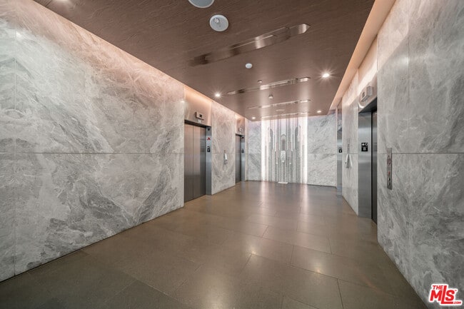 Building Photo - 877 Francisco St