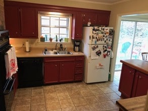 Building Photo - 1403 Short Ave