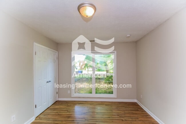 Foto del edificio - 6997 Candlewood Dr