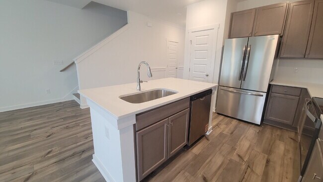 Foto del edificio - 7580 Discovery Pt Dr NW