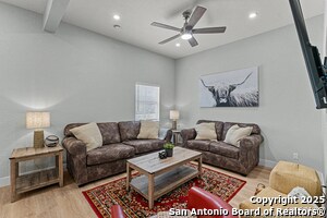 Foto del edificio - 127 E Whittier St