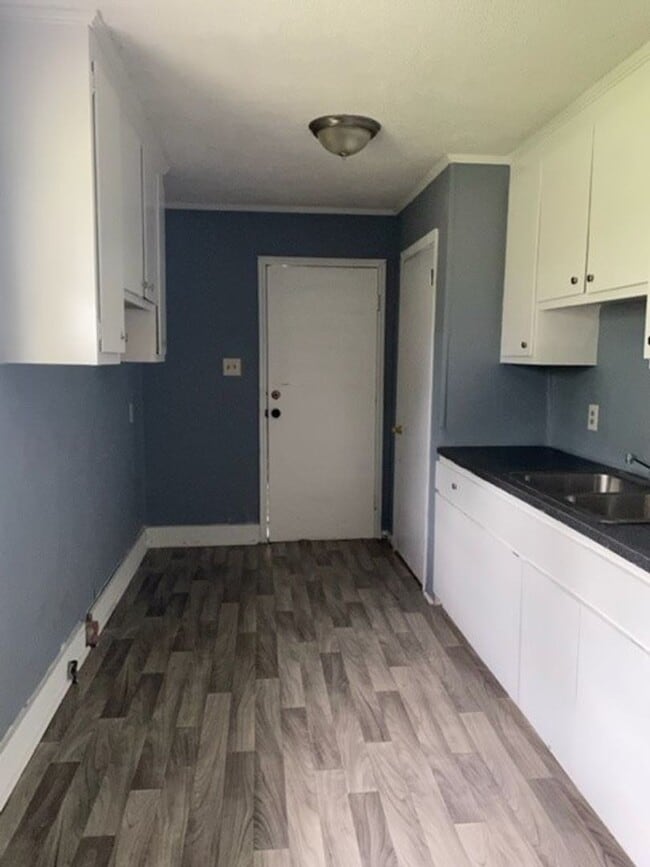 Building Photo - 3 Bedroom / 1 Bath home in Central Valdosta