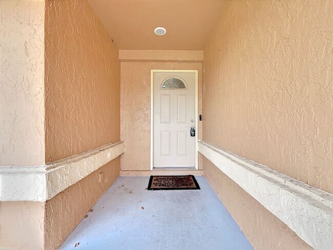 Foto del edificio - 4 Bedroom Upgraded Home for rent in Bermud...