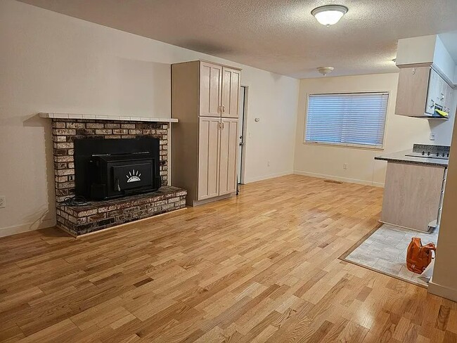 Foto del edificio - 405 W Southwood Dr