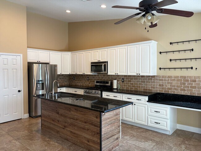 Foto del edificio - 41196 Coolidge Cir