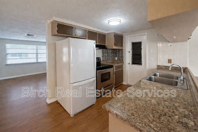 Foto del edificio - 3702 Quinten Dr