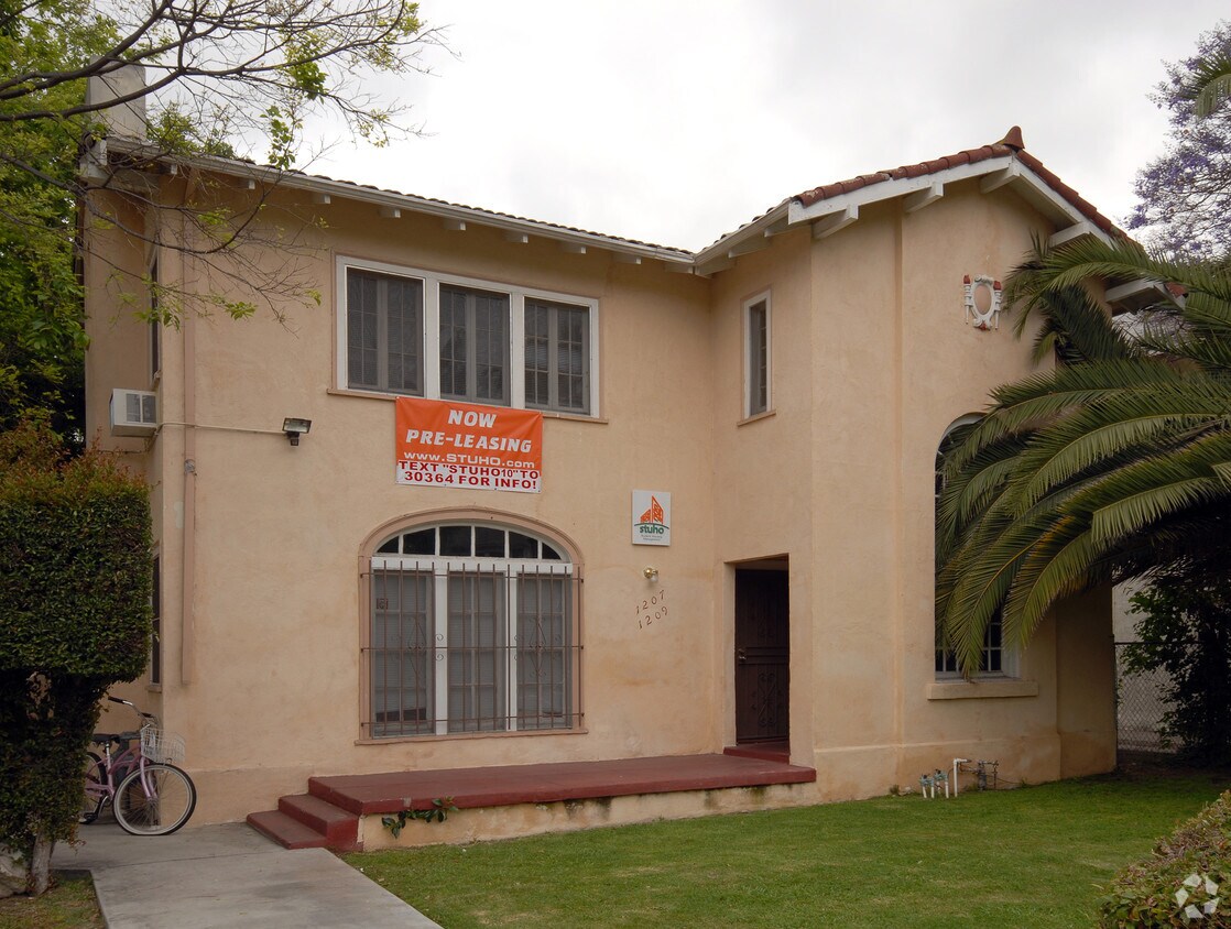 Foto principal - 1207 W 30th St