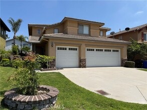 Building Photo - 5569 Hunt Club Dr