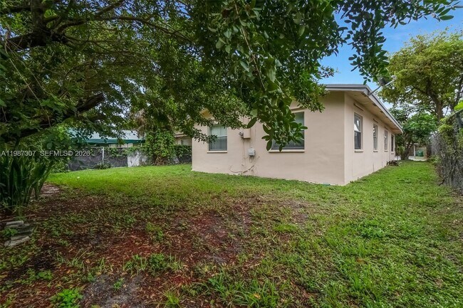 Foto del edificio - 2857 NW 12th St