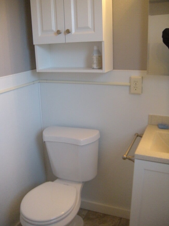 Building Photo - 3972 Hawthorne Rd