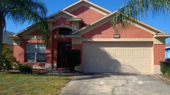 Building Photo - Large 3 Bedroom 2 Bath Pool Home is Clermo...