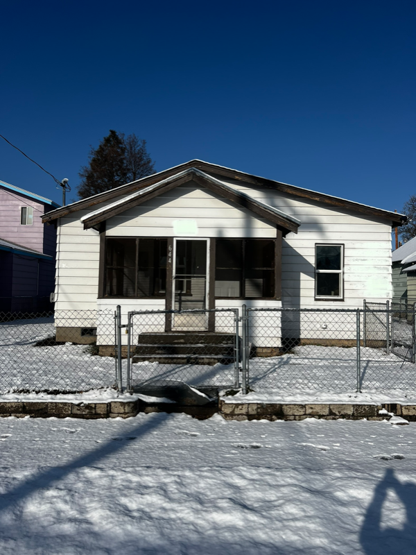 Primary Photo - 644 Owens St
