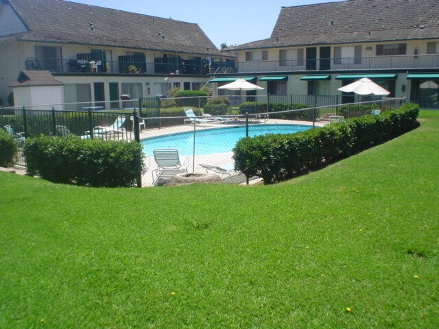 Foto principal - 7152 Fenway Dr