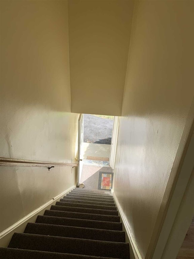 5 Wildwood Dr Unit 13C, Wappingers Falls, NY 12590 Condo for Rent in