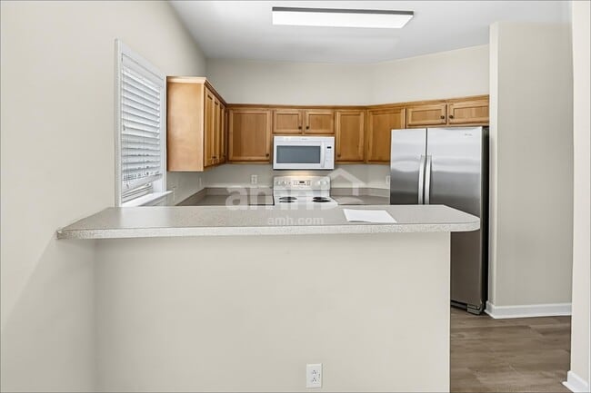 Building Photo - 4010 Farmville Ct