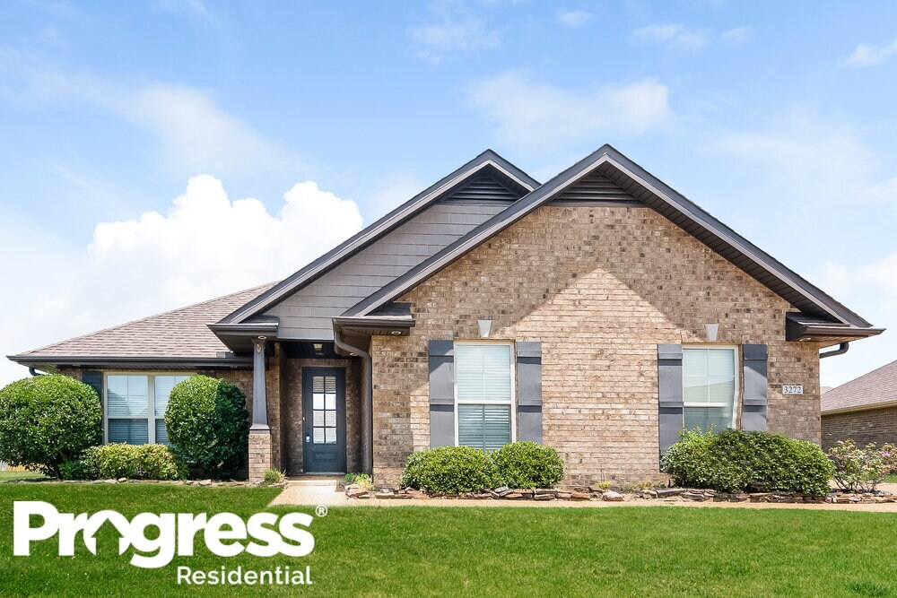 3272 N Hartland, Southaven, MS 38672 House for Rent in Southaven, MS