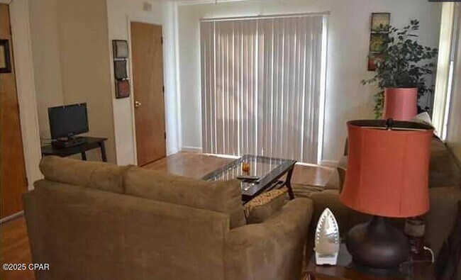 Foto del edificio - 1520 Belmont Blvd