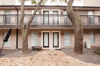 Building Photo - 7734 Meadow Rd