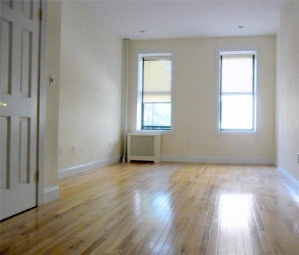 Building Photo - 42 West 65th Street