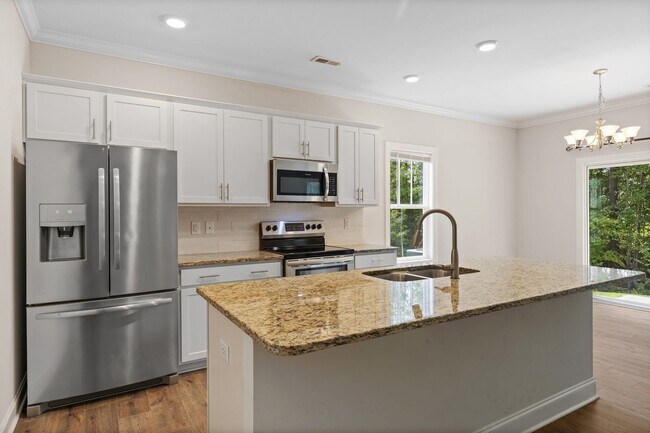 Building Photo - Charming 3-Bedroom Ranch Home – Move-in Re...