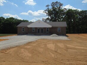 Building Photo - 437 Northbrook III School Rd