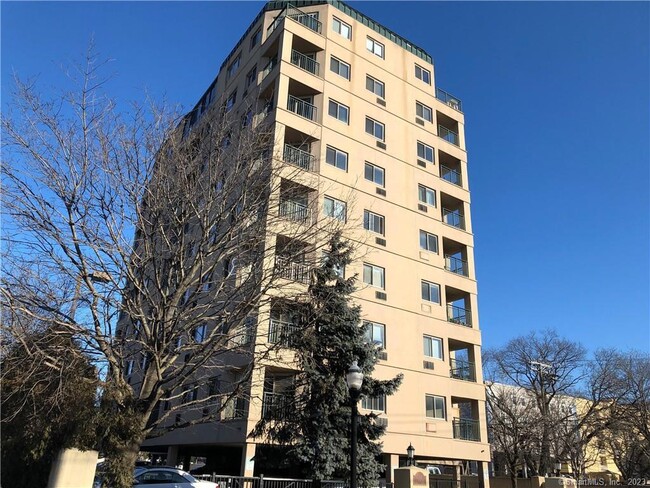 Building Photo - 104 North St
