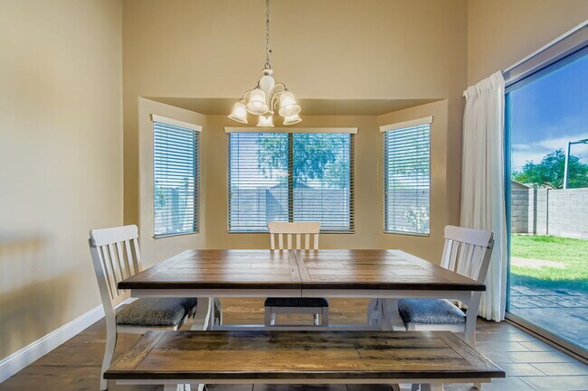 Foto del edificio - 46108 W Morning View Ln