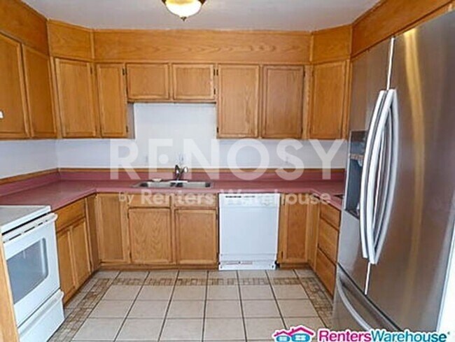 Foto del edificio - 5 Bed 2 Bath | Denver Home