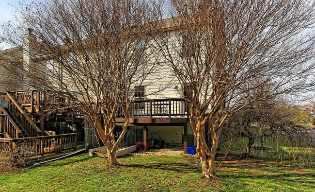 Building Photo - 6001 Bingley Rd
