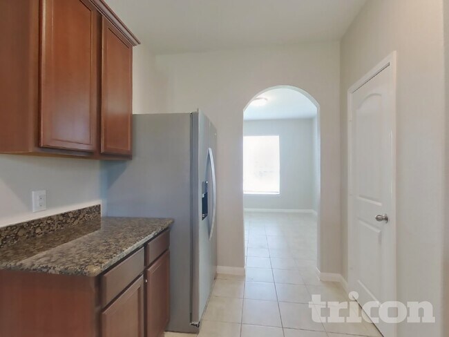 Building Photo - 10823 Spring Brook Pass Dr
