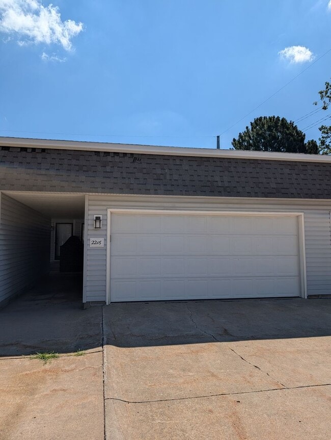 Building Photo - 2216 Mirwyn Ct