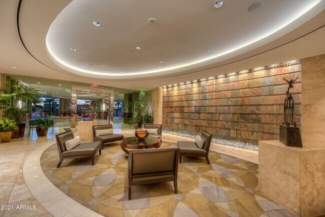 Building Photo - 2211 E Camelback Rd