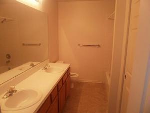 Building Photo - 2 Stonegate Ct
