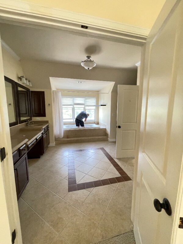 Foto del edificio - 1024 Regal Hills Ln