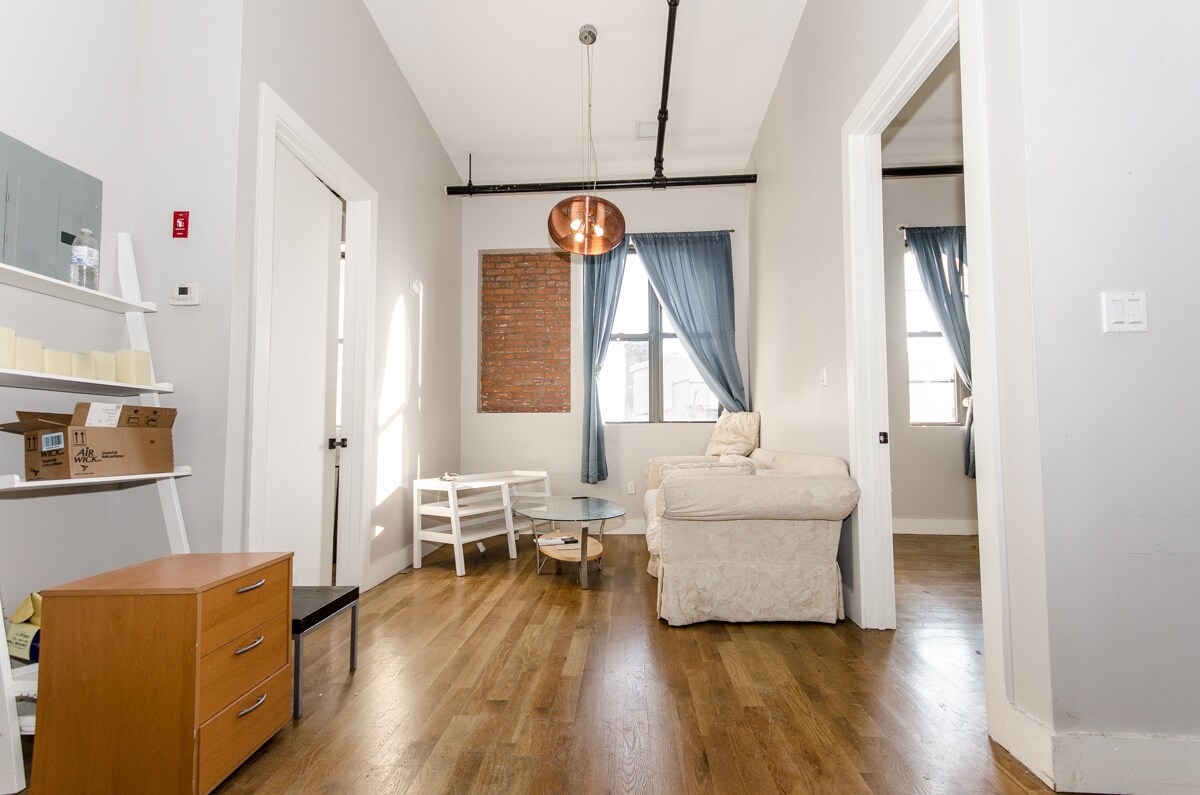 Foto principal - 65 S 11th St