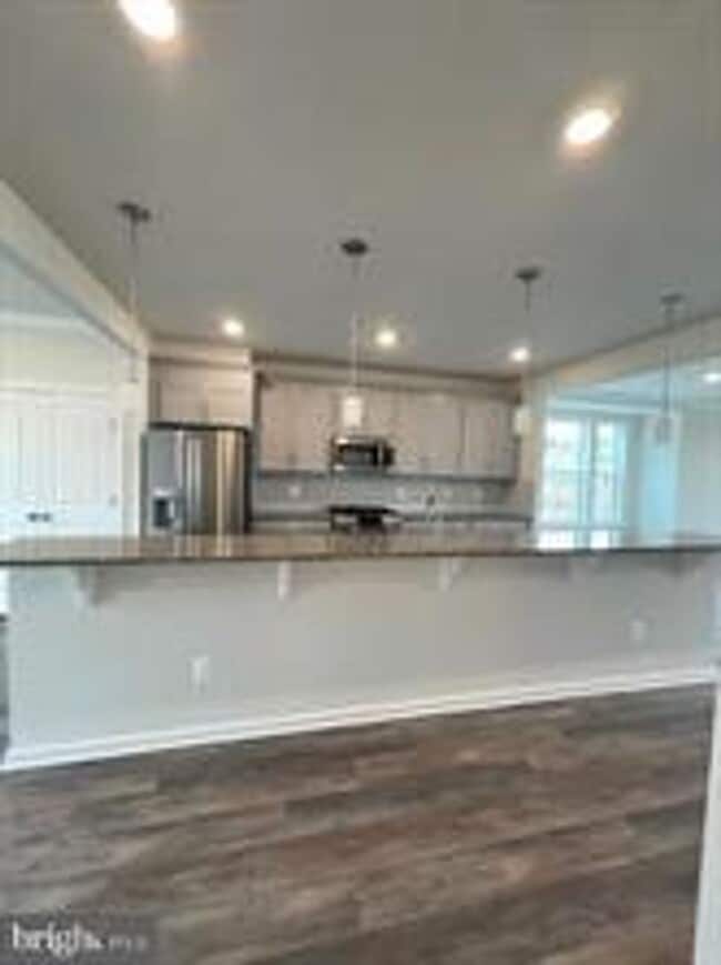 Foto del edificio - SPACIOUS LUXURY CONDO IN WESTVIEW SOUTH FREDERICK