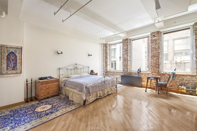 Building Photo - 132 W 22nd St