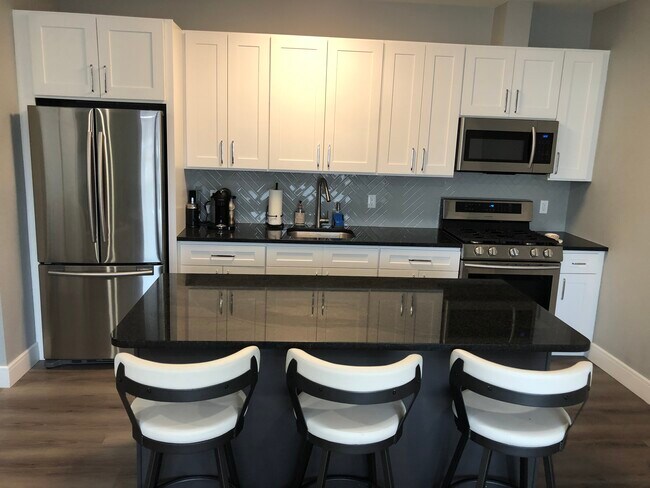 Beautiful kitchen with Samsung Appliances - 4201 Bergen Tpke
