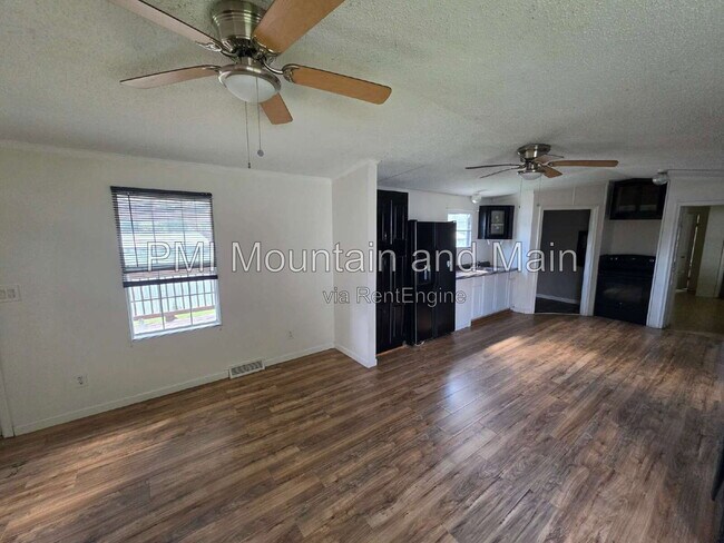 Foto del edificio - 34 Misty Mountain Way