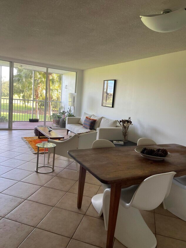2851 S Palm Aire Dr Unit 202, Pompano Beach, FL 33069 Room for Rent