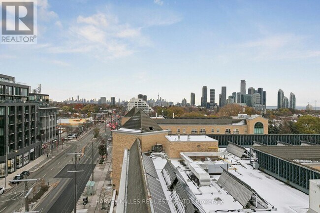 Building Photo - 801 The Queensway