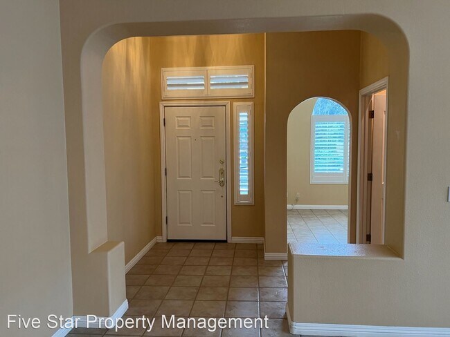 Foto del edificio - 4 br, 3 bath House - 1628 Snyder Ave