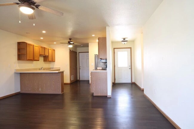 Building Photo - 22635 Hollow Oak Ln